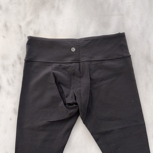 LULULEMON | 3/4 Leggings - Picture 2 of 2